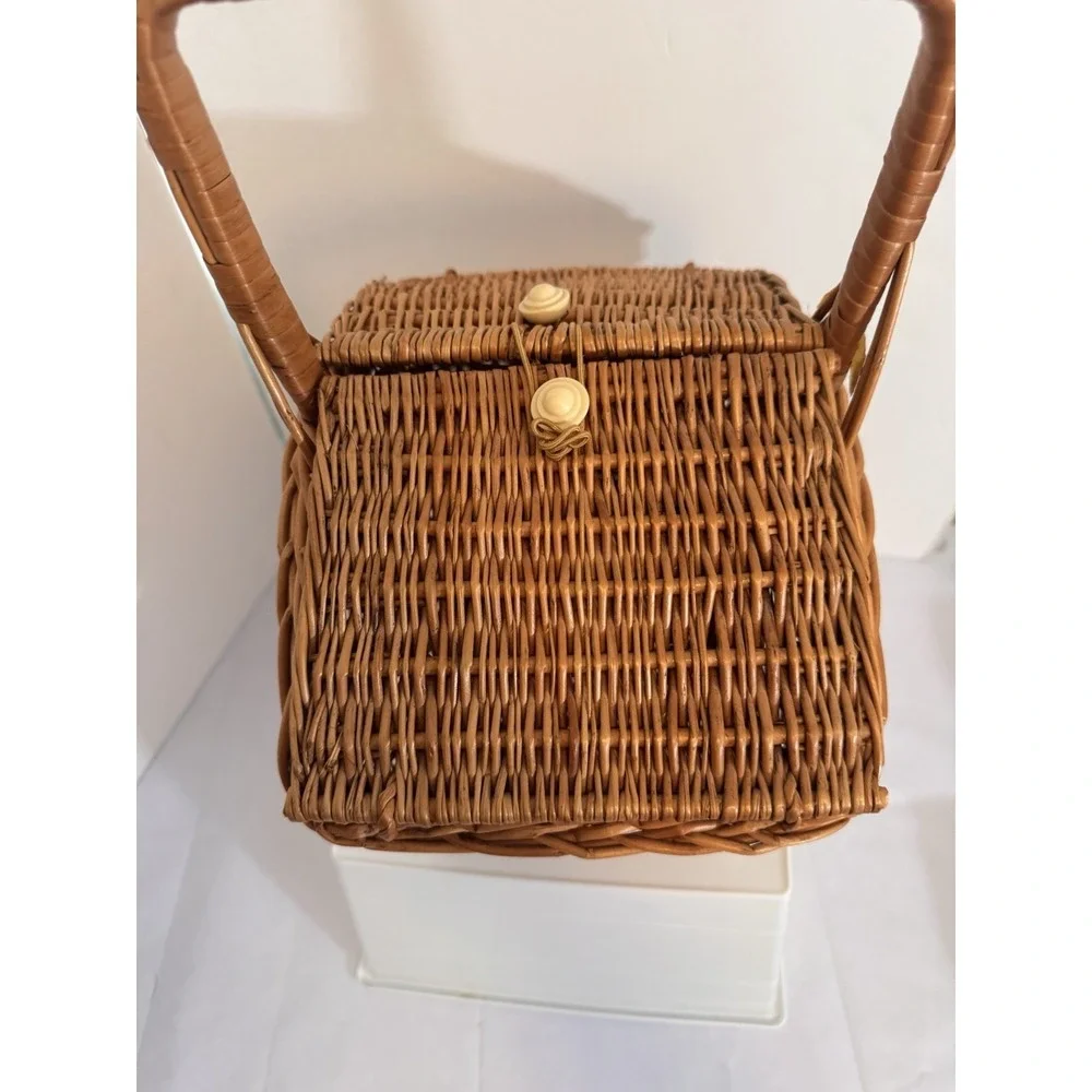 Vintage Woven Wicker Picnic Basket Hinged Lid Carry Handle Farmhouse Handmade